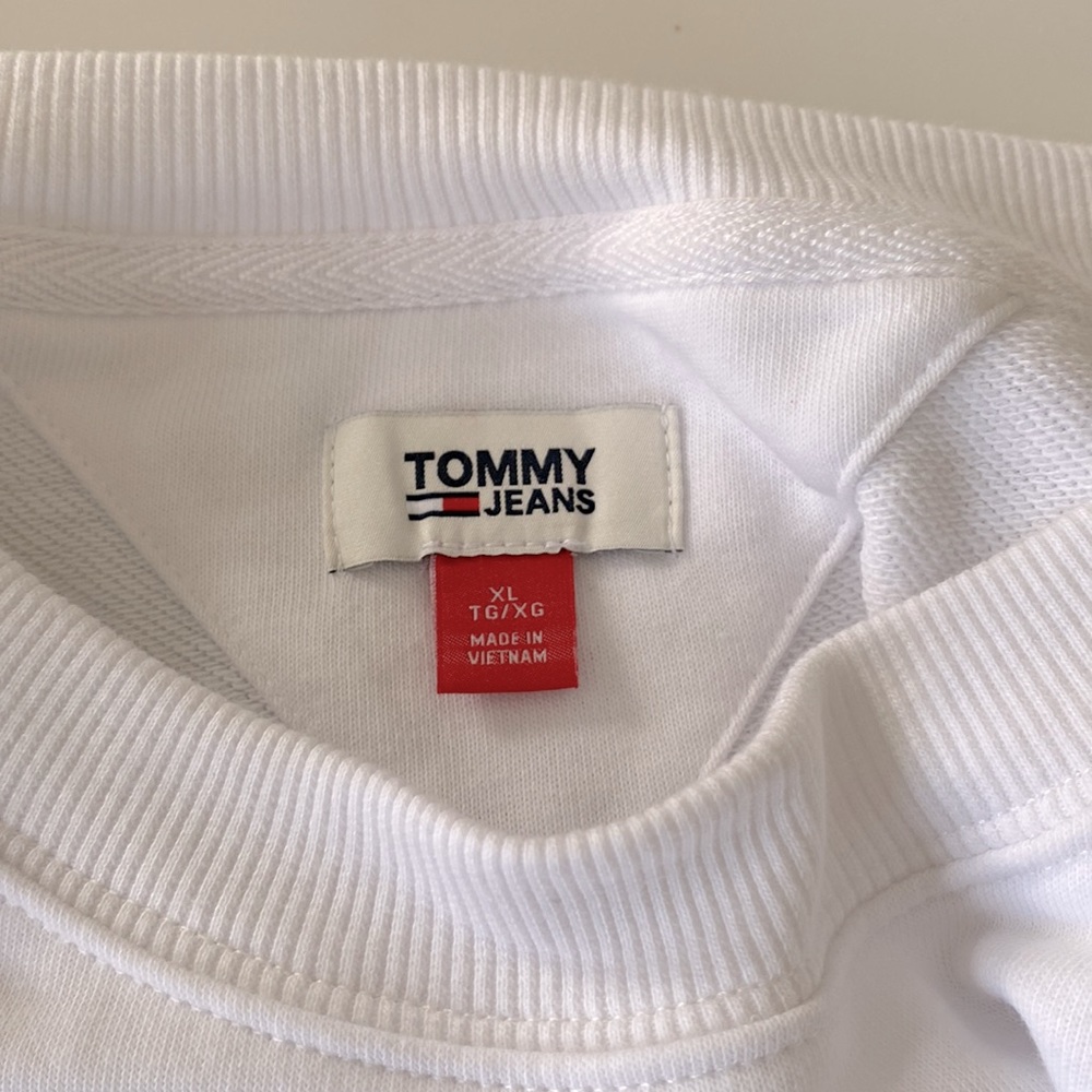 Tommy Sweatshirt NWOT - Picture 5 of 5